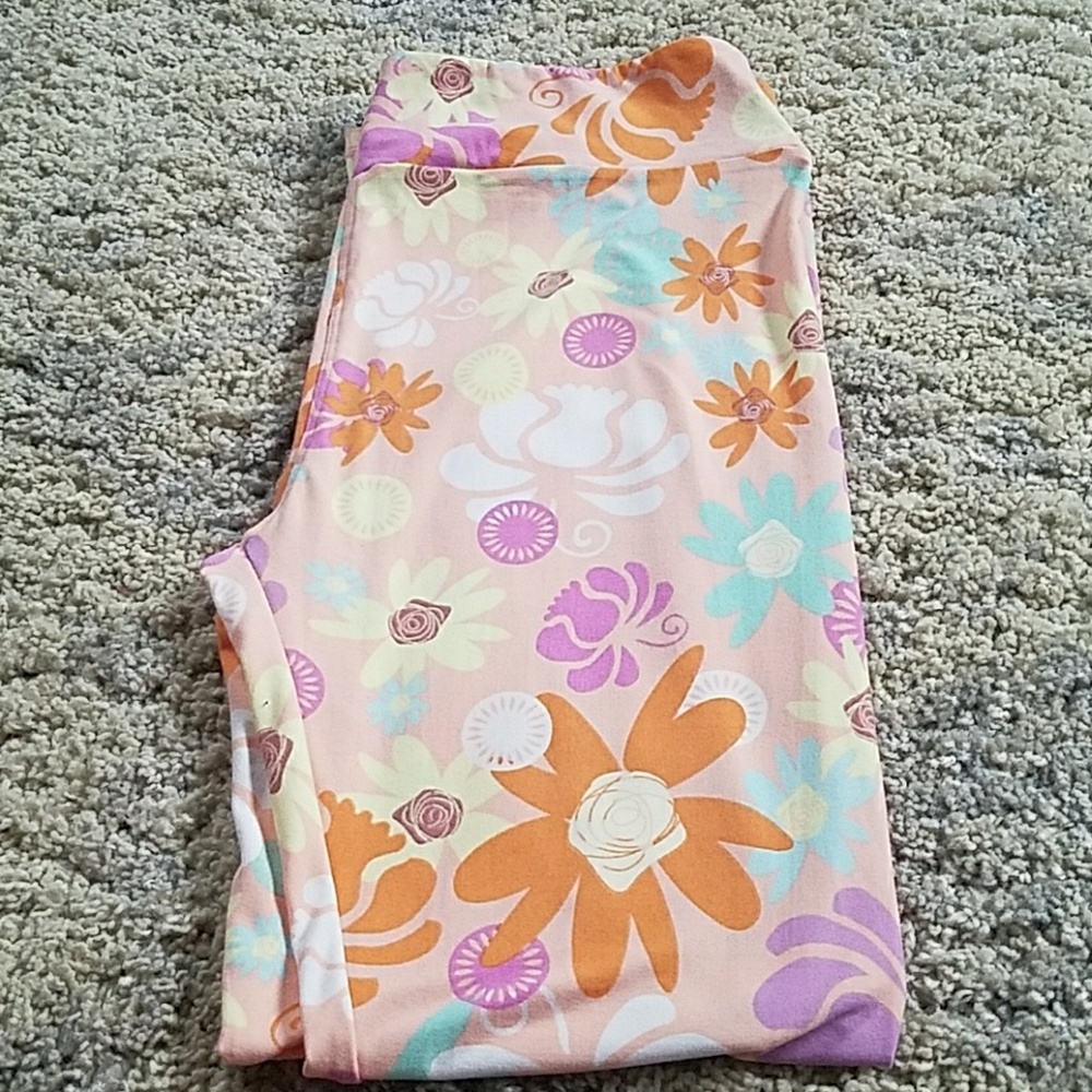 LulaRoe Flower Pattern Stretch Leggings Tall&Curvy